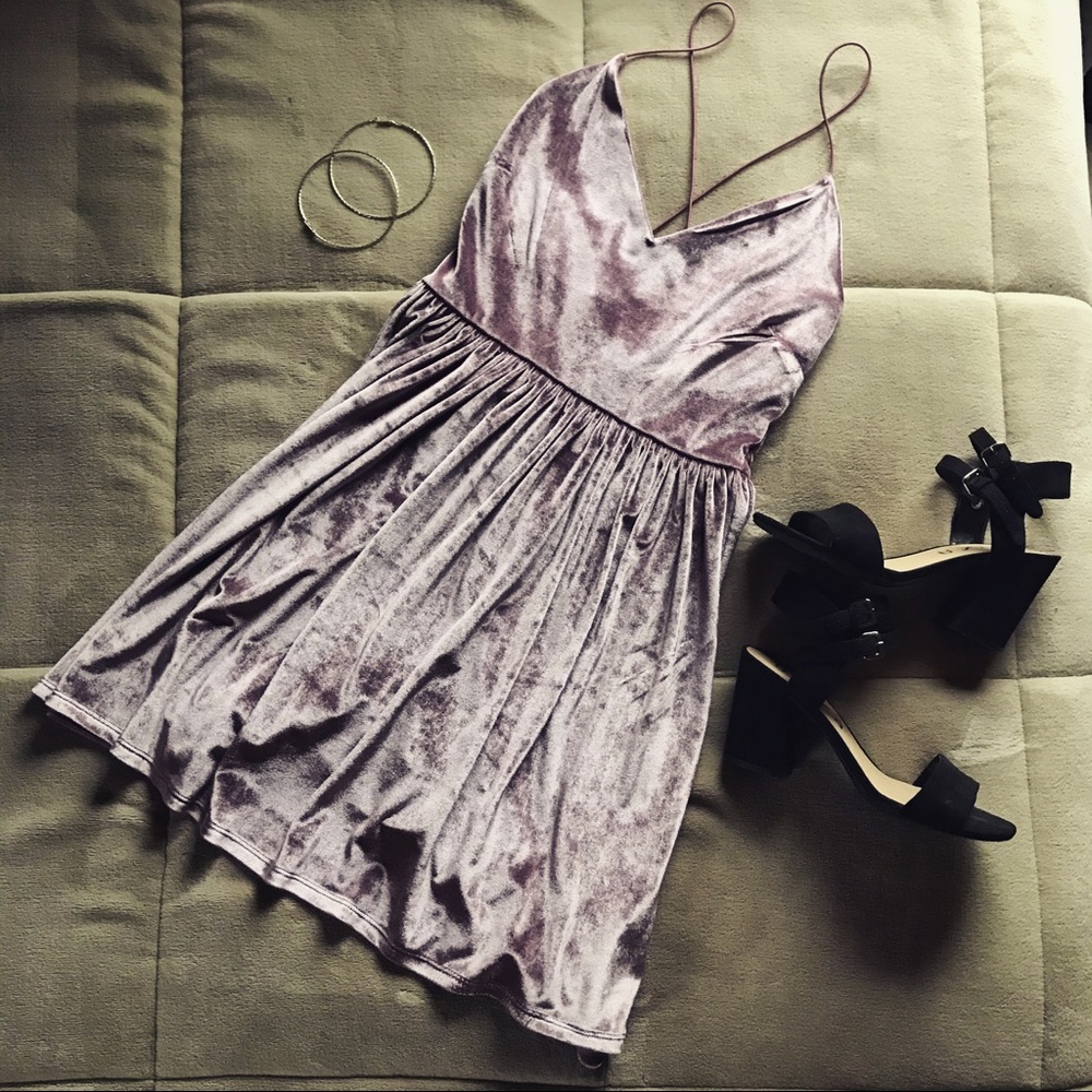 🖤💋 Forever 21 velvet skater dress